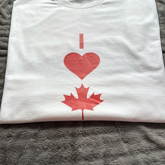 Canada T-shirt with Red Heart and Maple Leaf Design - Picture 7 of 7